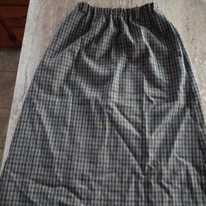 Beautiful Condition Women's F. Shay 100% Pure Wool Skirt Size 10 Petite